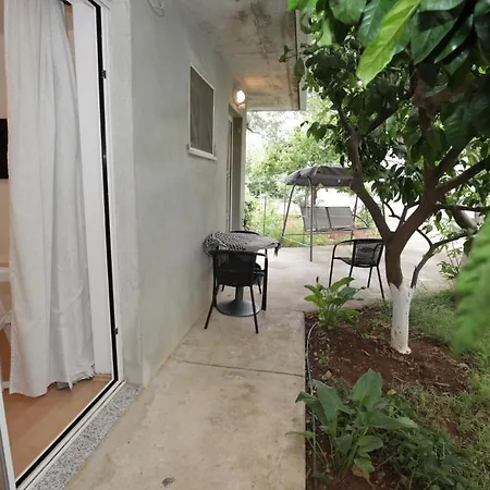 With A Parking Space - 14958 扎达尔