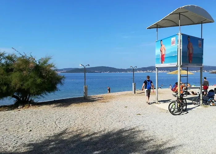 With A Parking Space - 14958 * 扎达尔